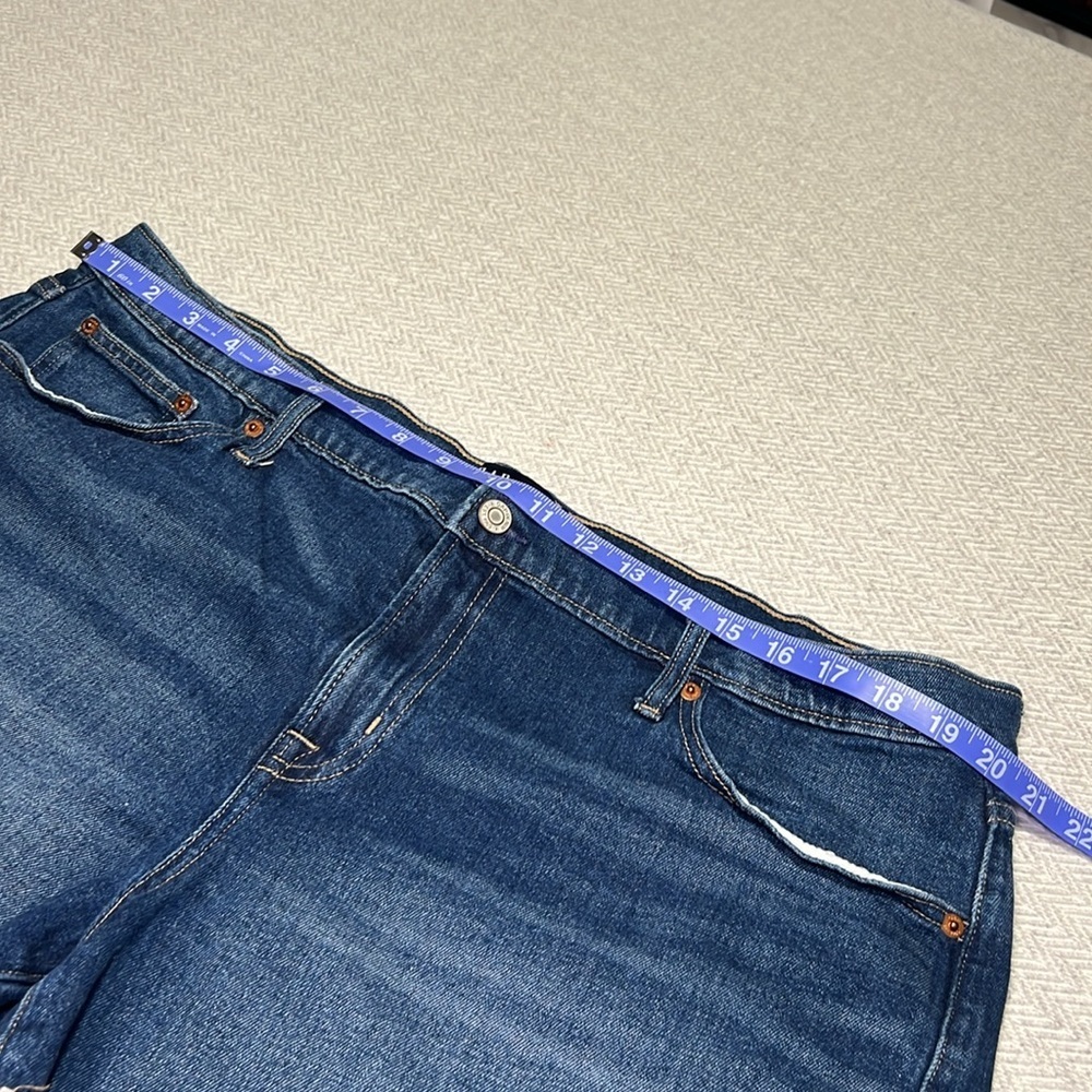 Gap Jean Shorts. Blue  denim shorts by gap. Size 18. - Picture 3 of 8